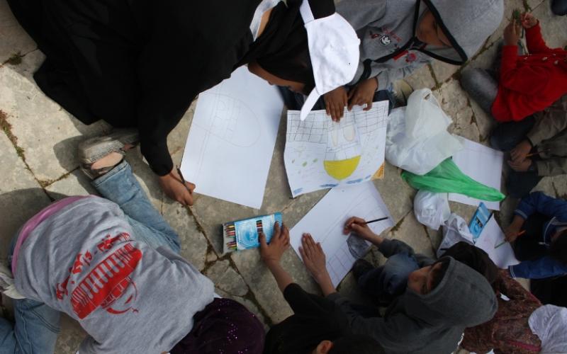 بالصور.. أطفال فلسطين يجددون البيعة والحُب للأقصى