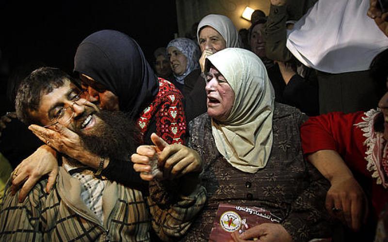 صور.. خضر عدنان حراً بين أهله ومحبيه