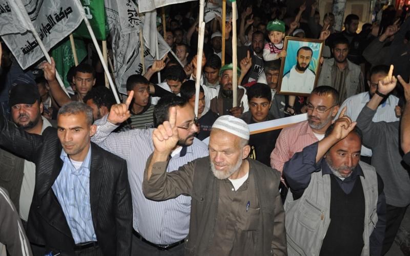 صور.. مسيرة حاشدة في رفح نصرة للأسرى