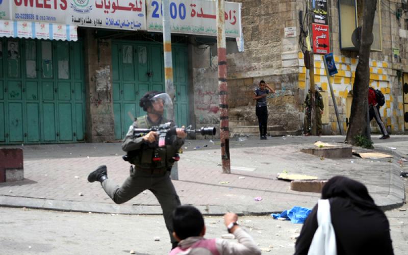 صور:مواجهات بالخليل عقب استشهاد أبو حمدية