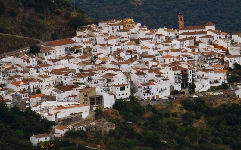 صور: المدينة البيضاء في الأندلس