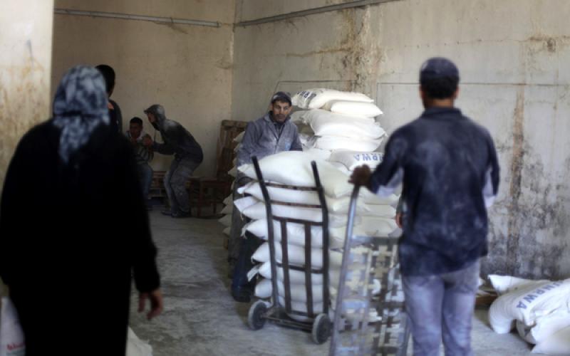 صور: استئناف توزيع مساعدات "أونروا" بغزة