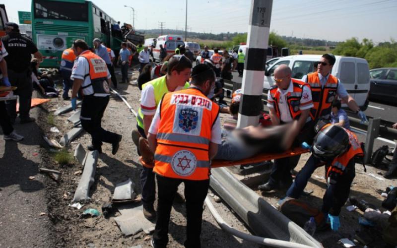 بالصور: مقتل 6 إسرائيليين بحادث شاحنة سائقها فلسطيني