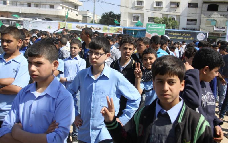 صور: وقفة طلابية تضامناً مع الأسرى