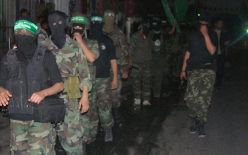صور:حماس تنظم مسيراً للأسرى بدير البلح