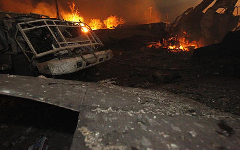 صور: انفجار مصنع للأسمدة الكيماوية بتكساس