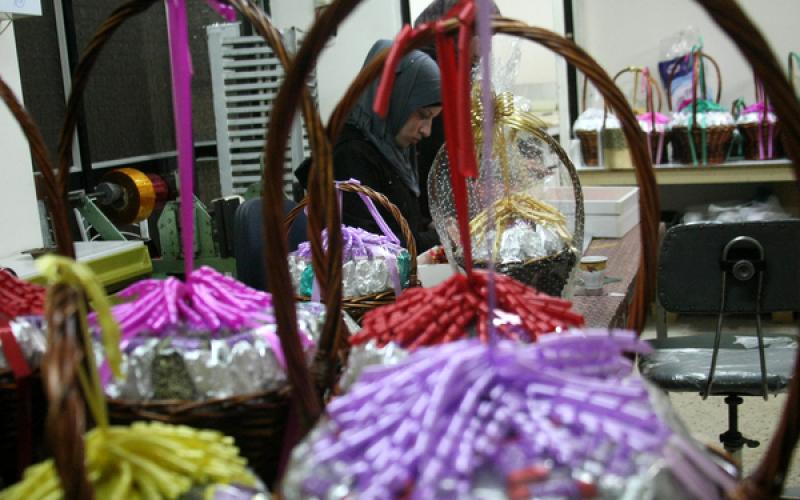 صور: شوكولاته "محلية" تنافس "العالمية"