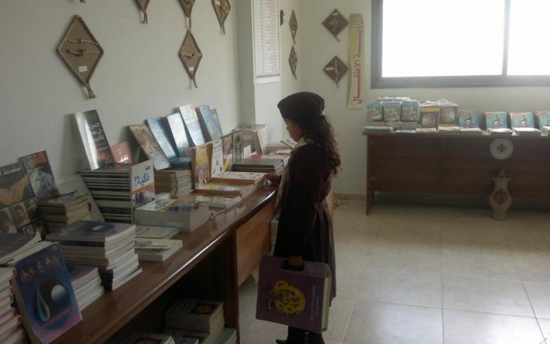 بالصور: كشافة الوسطى تفتتح معرضاً للكتاب