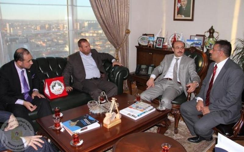 صور: جولة وزير الداخلية في تركيا
