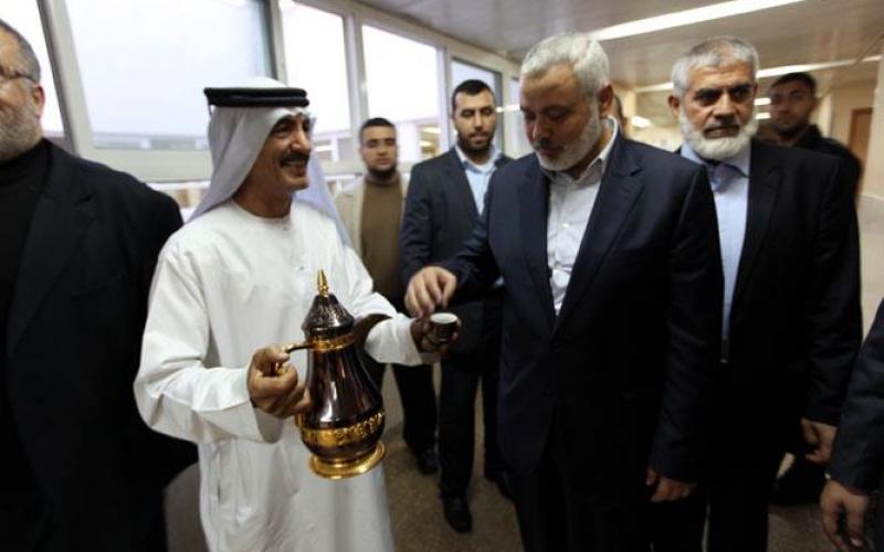 صور: هنية يزور مرضى مستشفى الشفاء