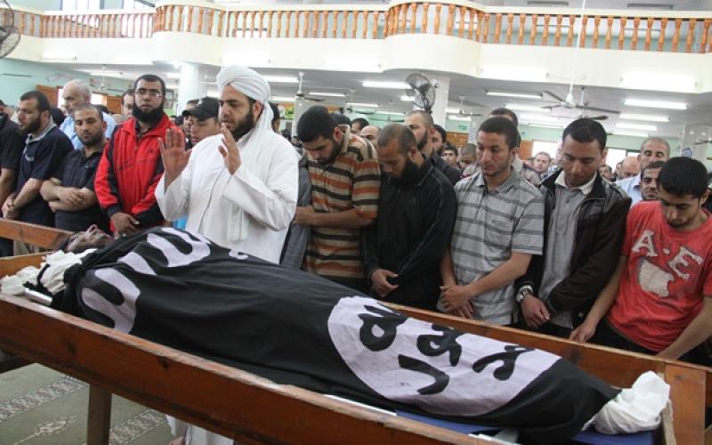 بالصور: تشييع جثمان الشهيد المسحال