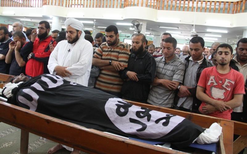 بالصور: تشييع جثمان الشهيد المسحال