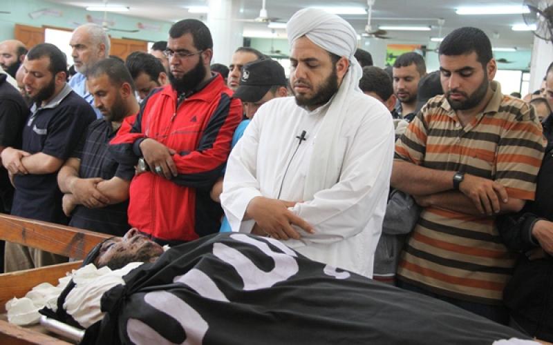 بالصور: تشييع جثمان الشهيد المسحال