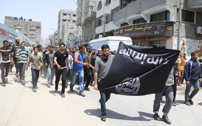 بالصور: تشييع جثمان الشهيد المسحال