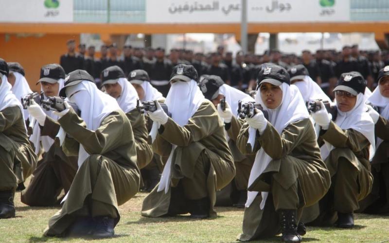 صور: حفل مهيب لتخريج دورة "ضباط" بغزة