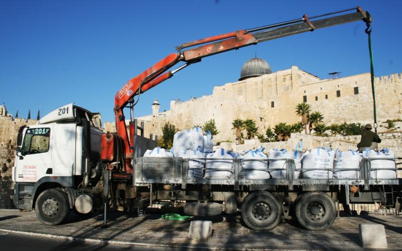 بالصور: الاحتلال يسرق ويزوّر آثار القدس