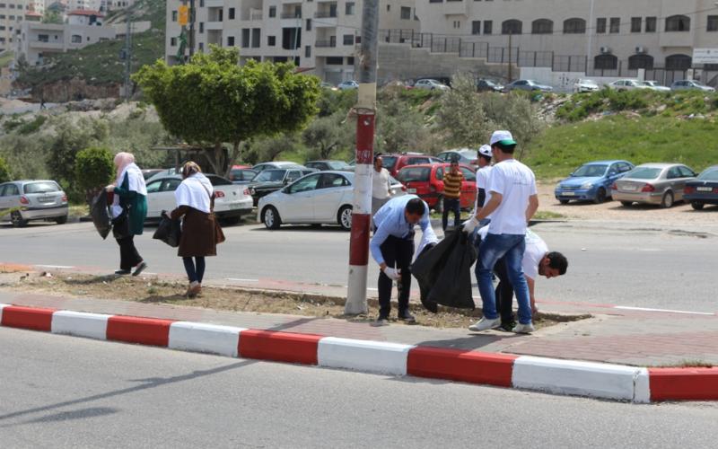 بالصور: حملة خضراء بجامعة النجاح بنابلس