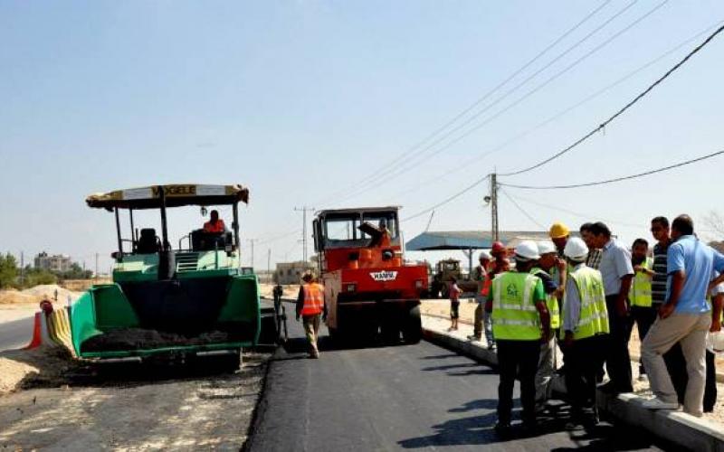 صور: سير العمل في شارع صلاح الدين