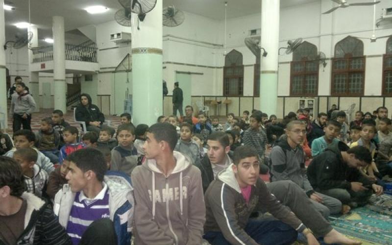 بالصور: القسام ينظم أمسية ثقافية بالنصيرات