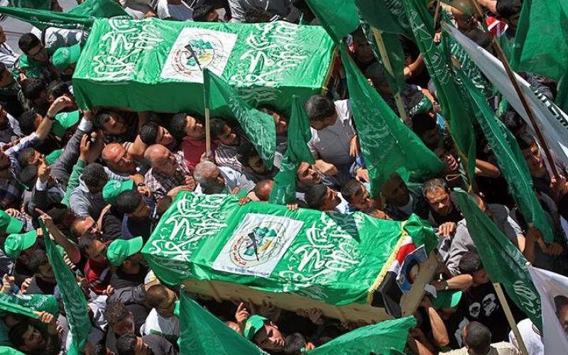 صور: جماهير غفيرة تشيع جثماني "عوض الله"