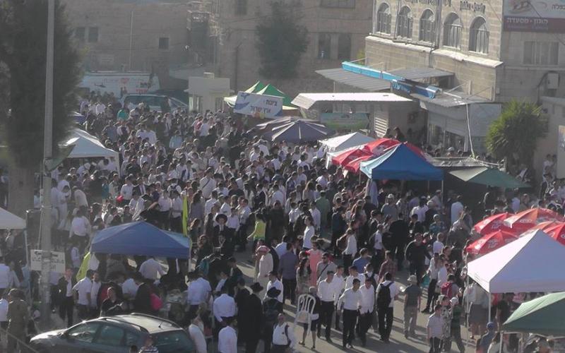 صور: المحتلون يحيون عيد الفصح في "الإبراهيمي"