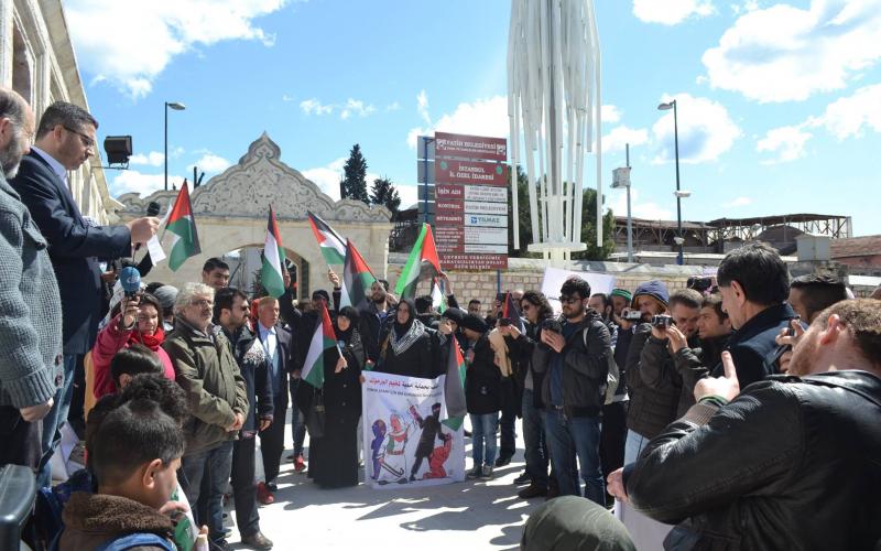 صور: فلسطينيو تركيا يتضامنون مع اليرموك