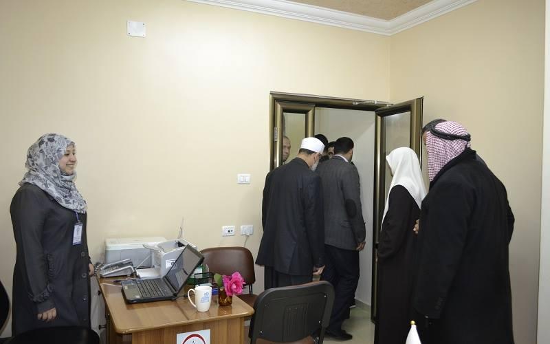 بالصور: "التربوي" يستقبل نواب "التشريعي"