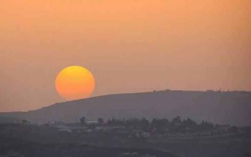 صور: غروب الشمس في مدينة الخليل