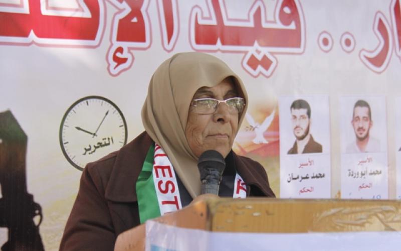 بالصور: الحركة النسائية تنظم مهرجاناً بيوم الأسير برفح