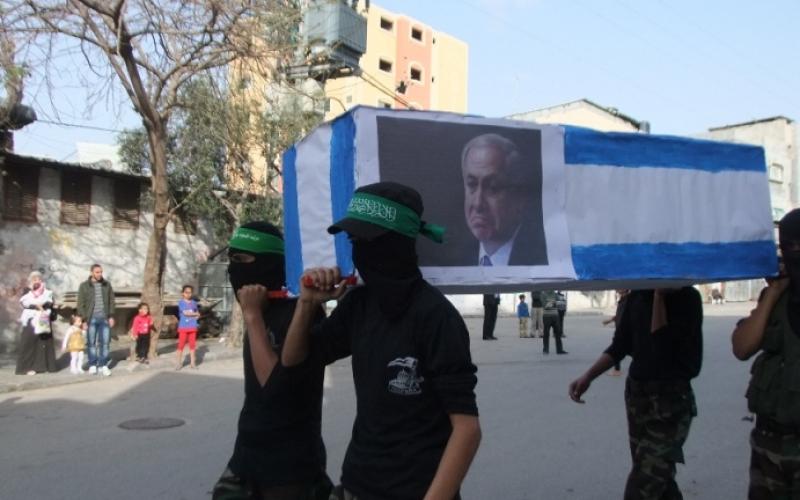 صور: "حماس" بالبريج تحيي يوم الأسير