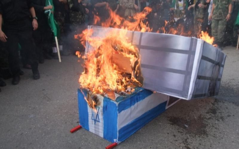 صور: "حماس" بالبريج تحيي يوم الأسير