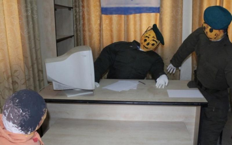صور: معرض يحاكي سجنًا إسرائيليًا