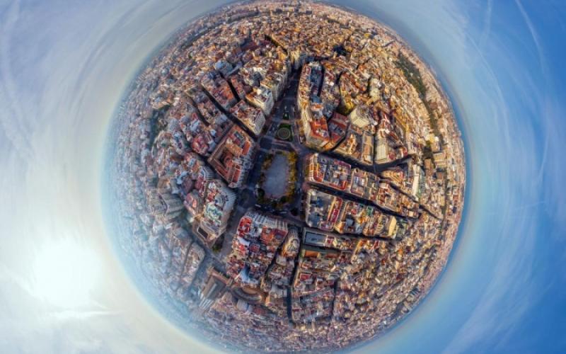 صور: مدن أم كواكب صغيرة؟