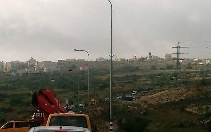 بالصور: اصطدام مركبتين على طريق حلحول