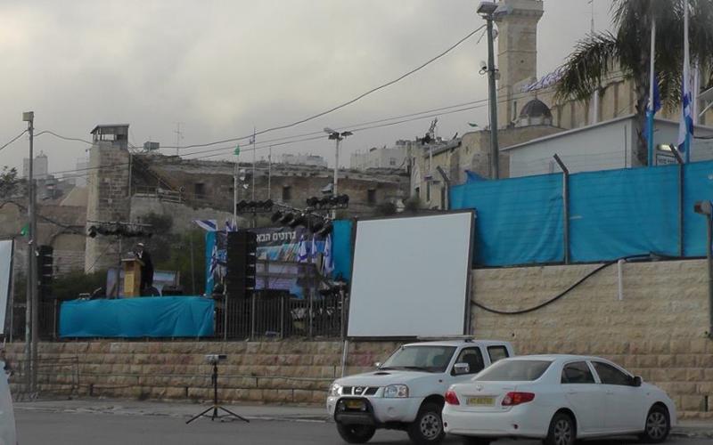 صور: أعلام الاحتلال على المسجد الإبراهيمي