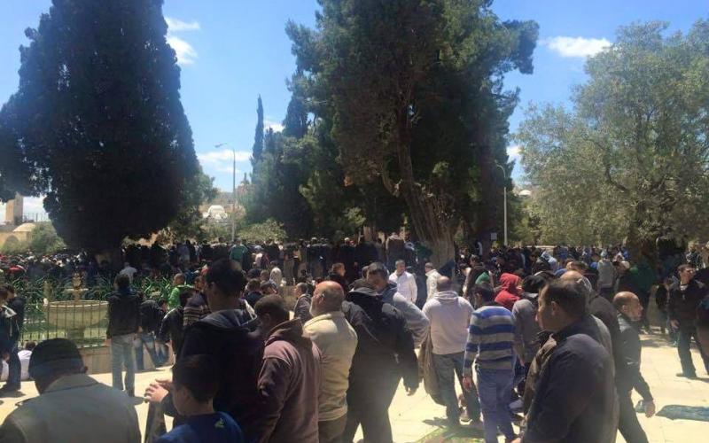 صور: صلاة الجمعة في الأقصى