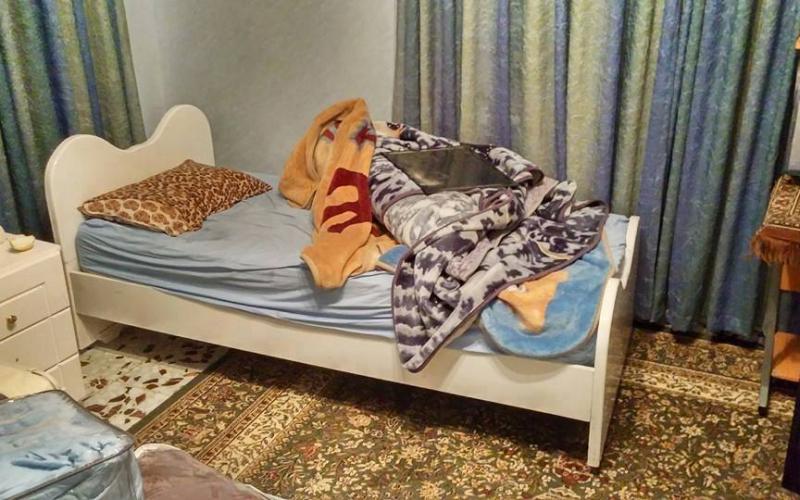 صور: الاحتلال يداهم منزل الشهيد أبو غنام