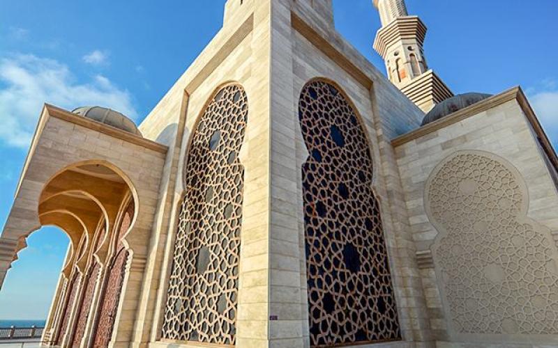 صور: مسجد الخالدي على شاطئ بحر غزة