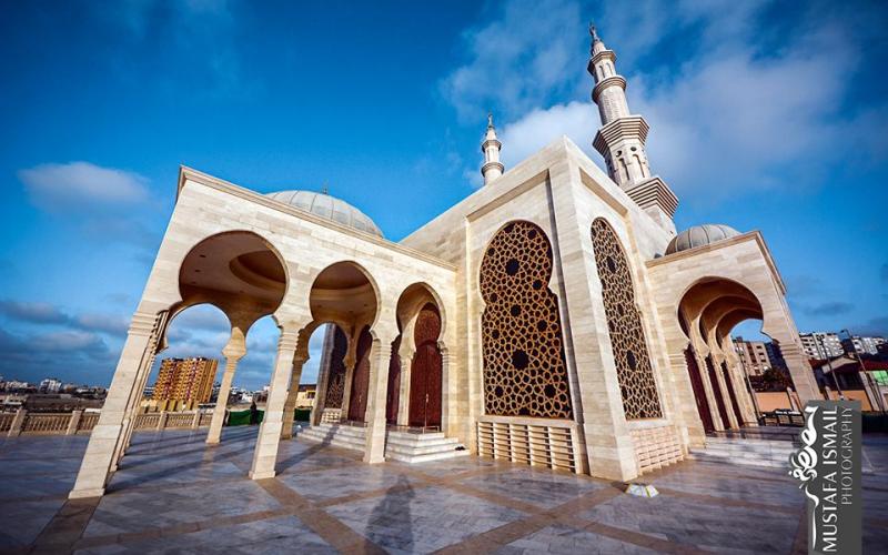 صور: مسجد الخالدي على شاطئ بحر غزة