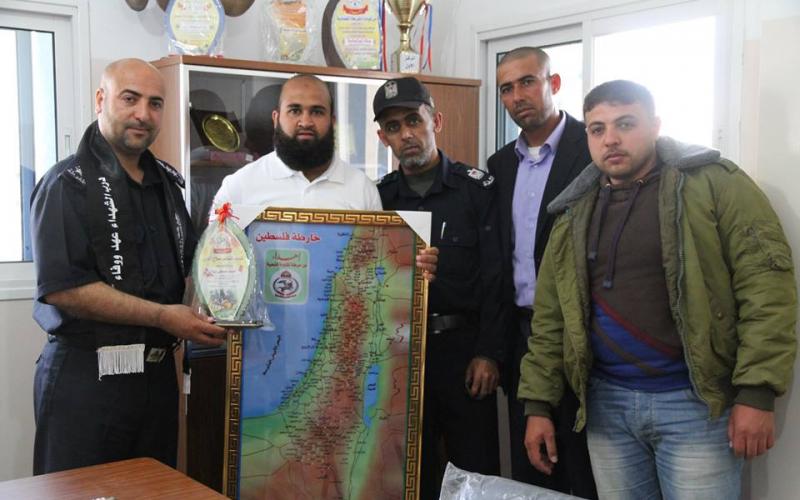 بالصور: المقاومة الشعبية تزور شرطة خانيونس