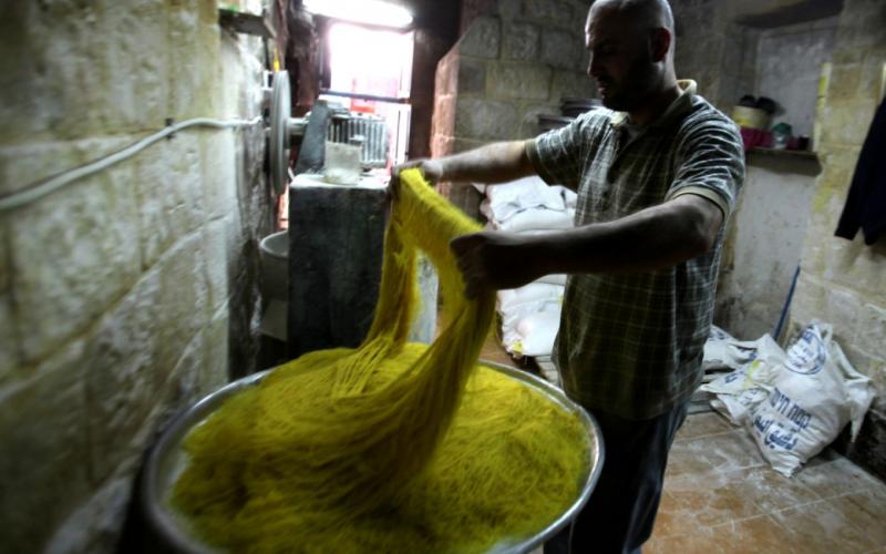 صور: صناعة الكنافة النابلسية في نابلس