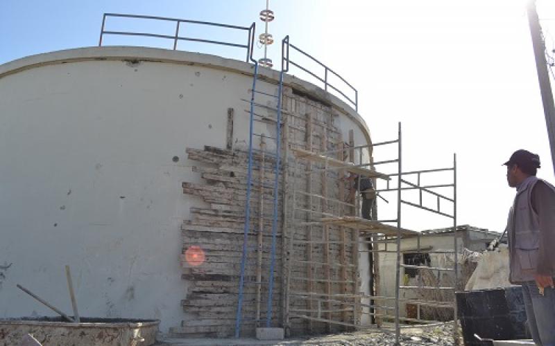 بالصور: صيانة خزان "القرارة" المائي