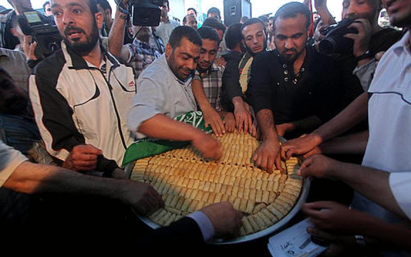 صور.. فرحة عارمة في غزة بنصر الأسرى