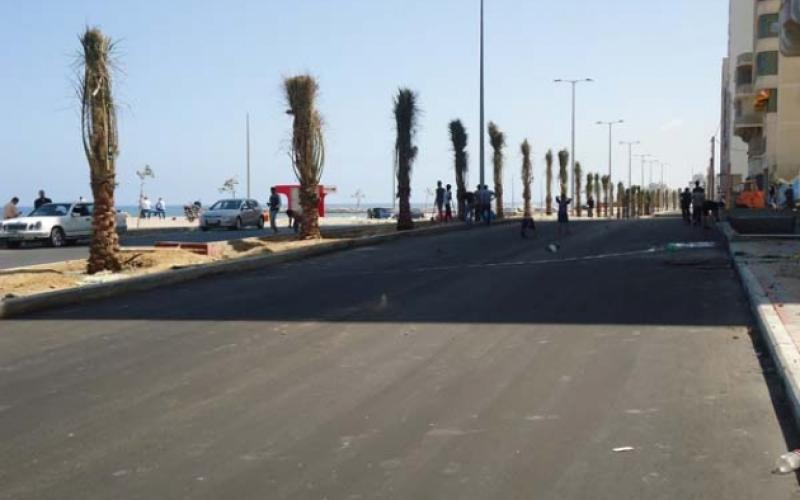 صور .. شارع الرشيد"البحر" يستعد للافتتاح