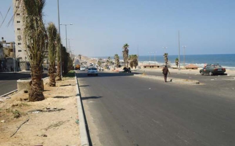 صور .. شارع الرشيد"البحر" يستعد للافتتاح