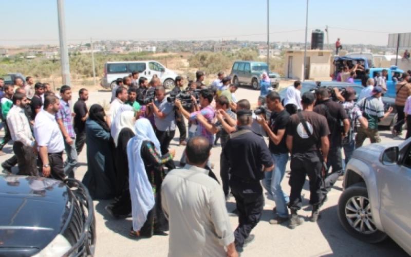 بالصور..وصول جثامين 11 شهيد إلى قطاع غزة