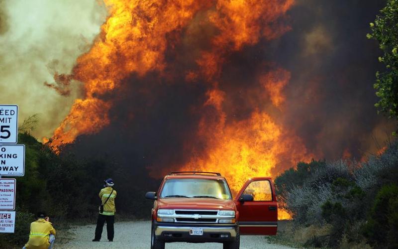 صور: حرائق في ولاية كاليفورنيا الأمريكية