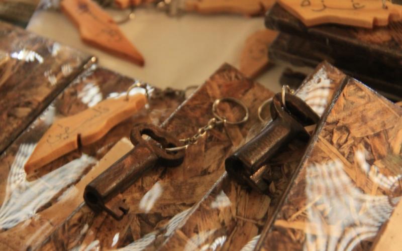صور: مشغولات العودة بأيدي اللآجئين