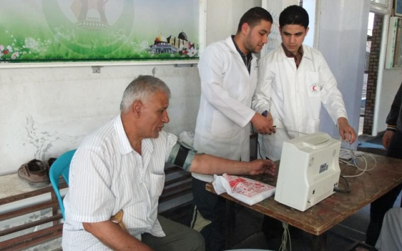 صور: نقابة التمريض تنظم يوم صحي مجاني