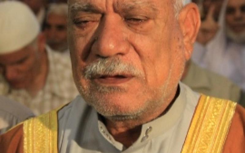 بالصور: "أبو أيمن" يحيي ذكرى النكبة بالدموع